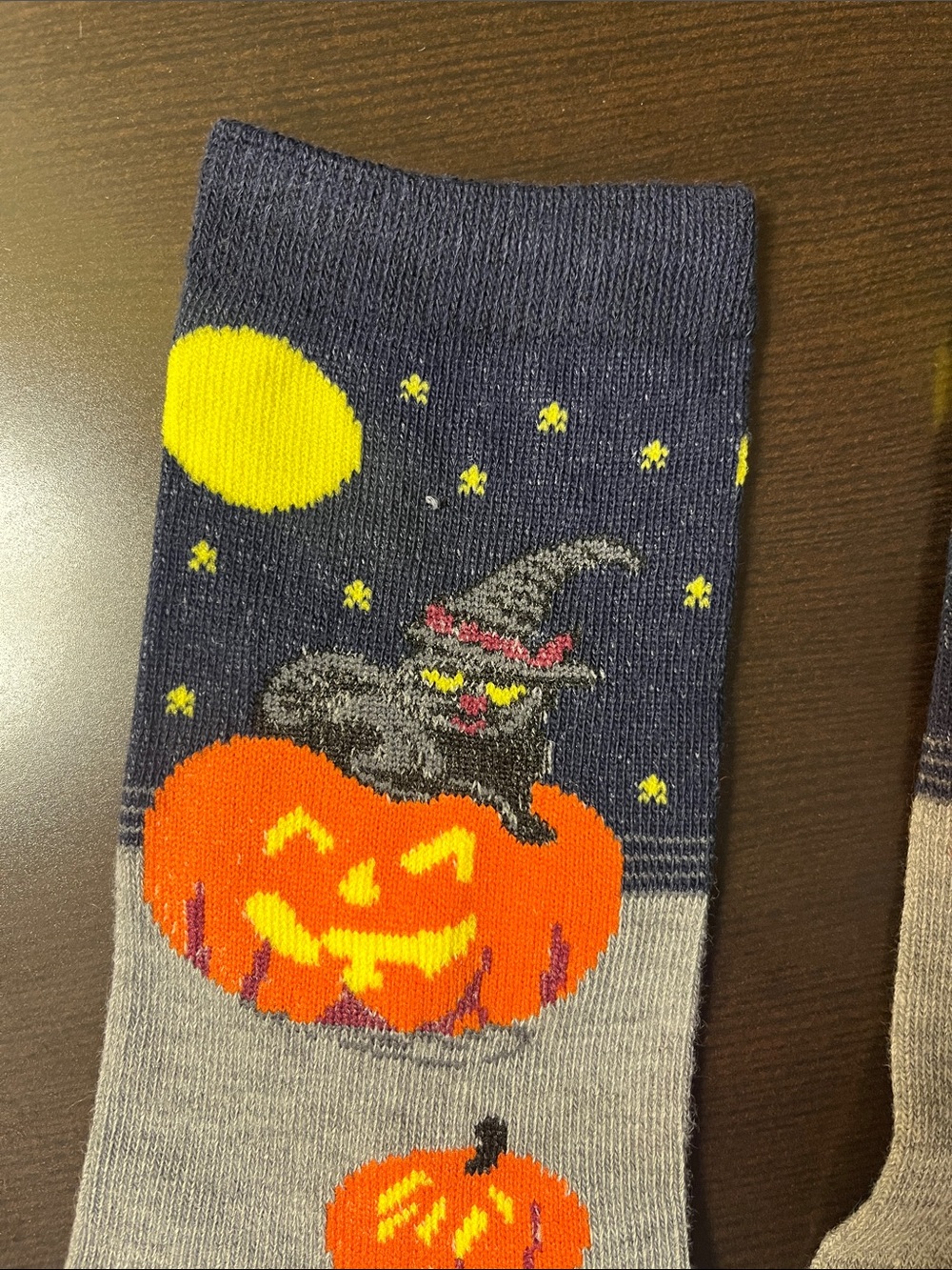 Halloween Pumpkin & Kitty Crew Socks - Gray & Navy - Picture 4 of 6